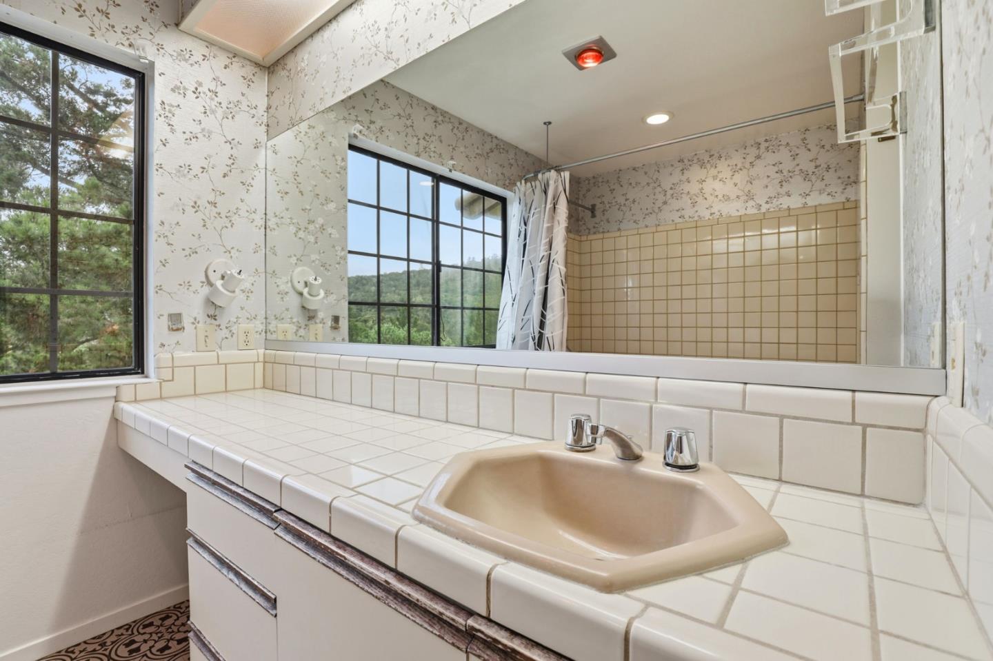 Detail Gallery Image 17 of 24 For 23725 Determine Ln, Monterey,  CA 93940 - 3 Beds | 2 Baths
