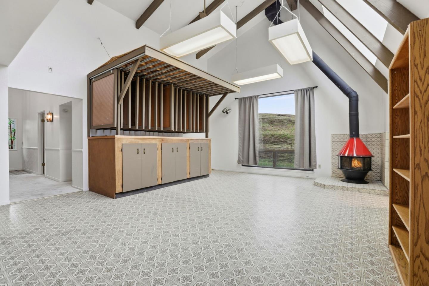 Detail Gallery Image 9 of 24 For 23725 Determine Ln, Monterey,  CA 93940 - 3 Beds | 2 Baths