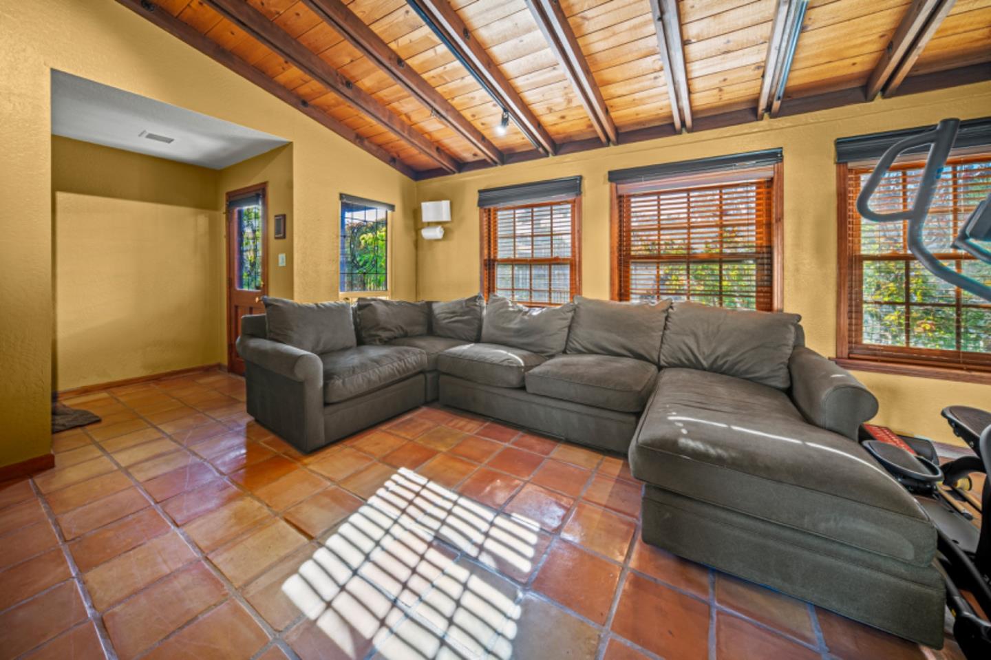 Detail Gallery Image 7 of 45 For 1497 Highland Pl, Seaside,  CA 93955 - 1 Beds | 1 Baths