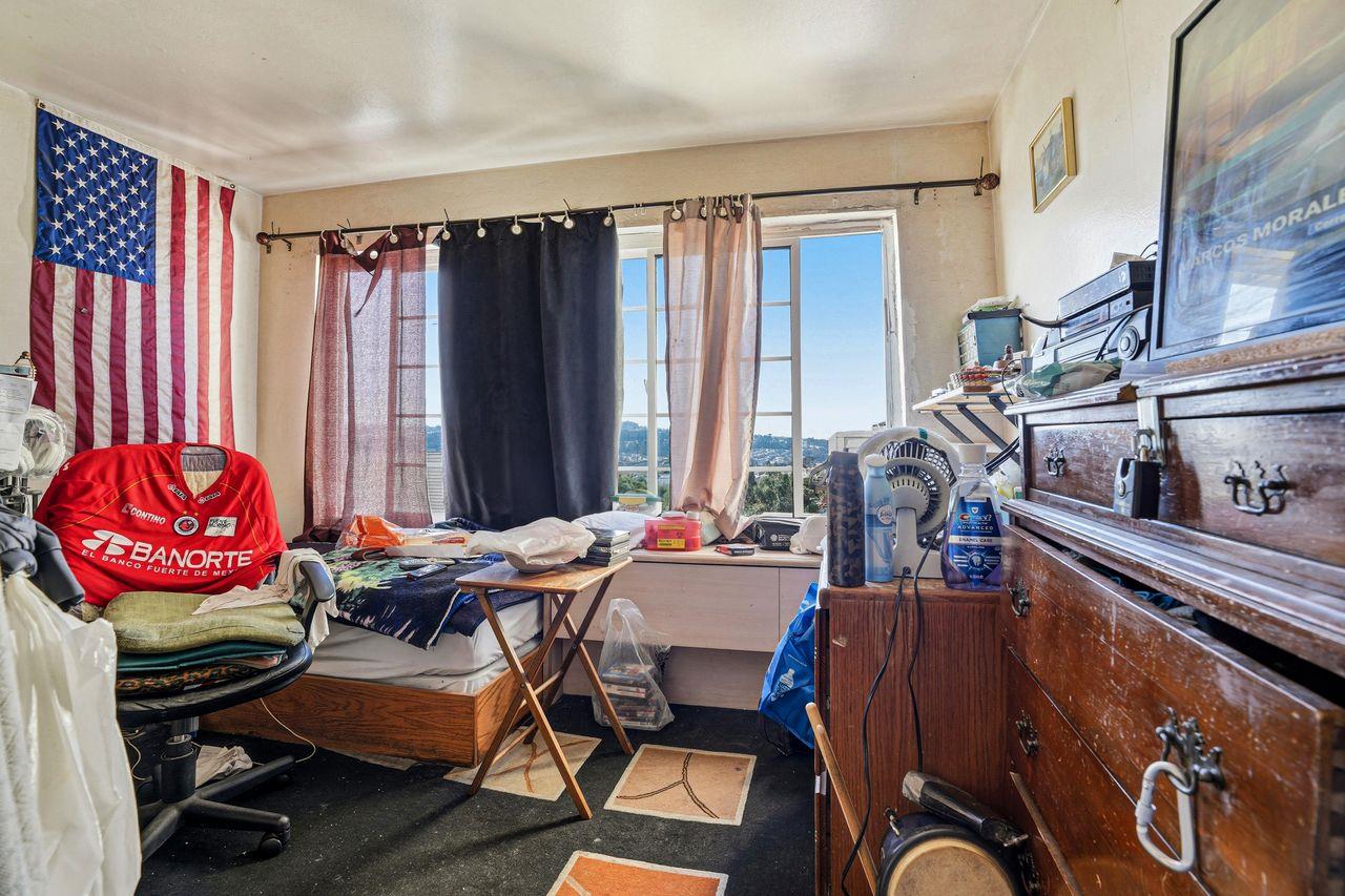 Detail Gallery Image 15 of 30 For 678 Hillside Blvd, Daly City,  CA 94014 - – Beds | – Baths