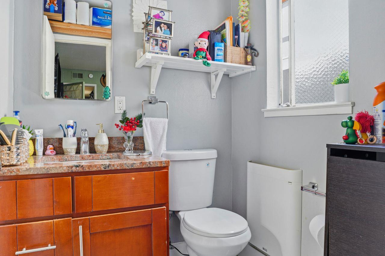 Detail Gallery Image 22 of 30 For 678 Hillside Blvd, Daly City,  CA 94014 - – Beds | – Baths