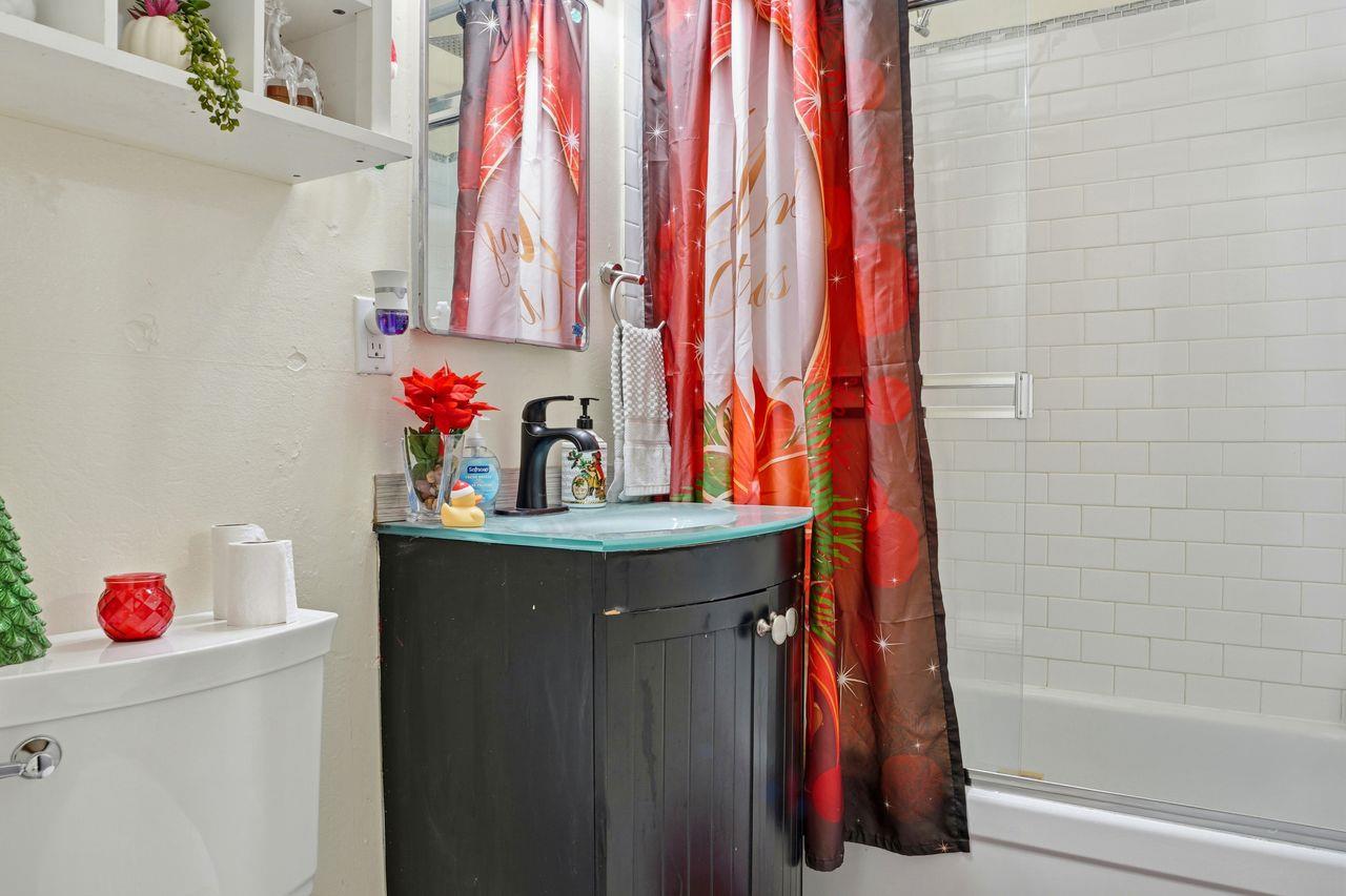 Detail Gallery Image 23 of 30 For 678 Hillside Blvd, Daly City,  CA 94014 - – Beds | – Baths