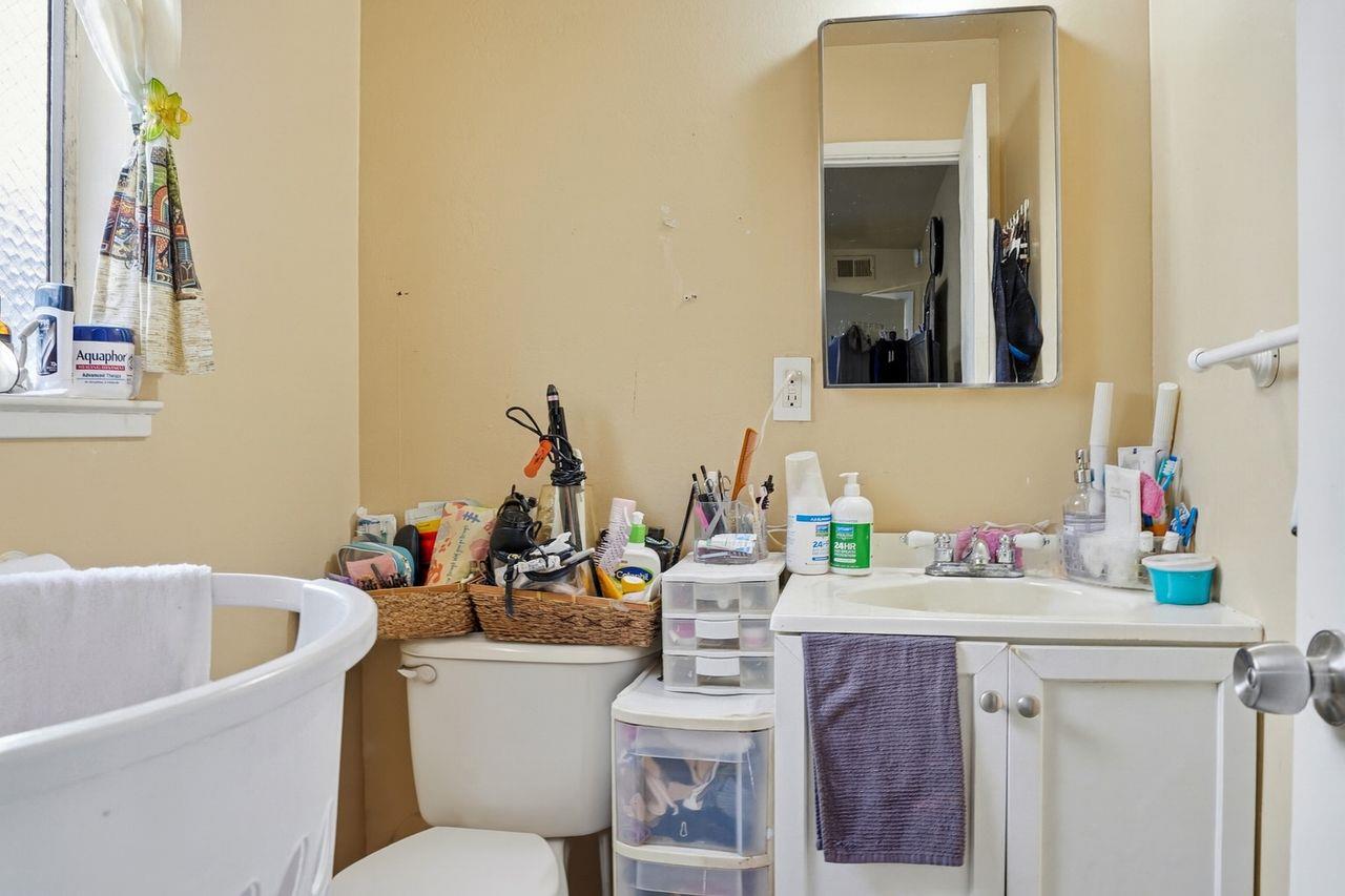 Detail Gallery Image 25 of 30 For 678 Hillside Blvd, Daly City,  CA 94014 - – Beds | – Baths