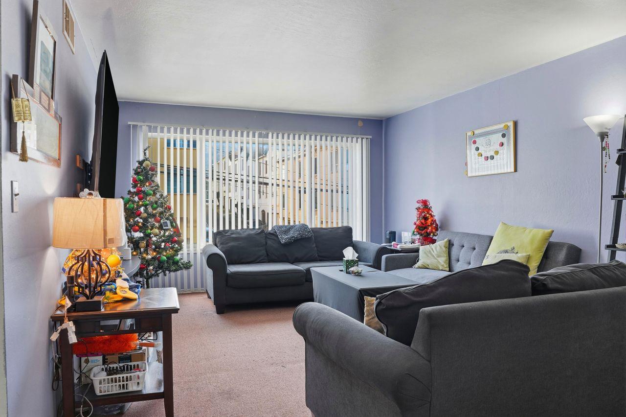 Detail Gallery Image 4 of 30 For 678 Hillside Blvd, Daly City,  CA 94014 - – Beds | – Baths