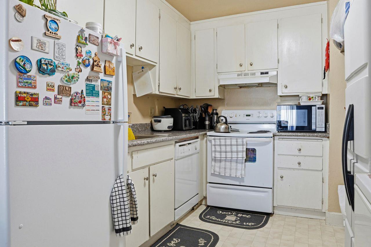 Detail Gallery Image 8 of 30 For 678 Hillside Blvd, Daly City,  CA 94014 - – Beds | – Baths