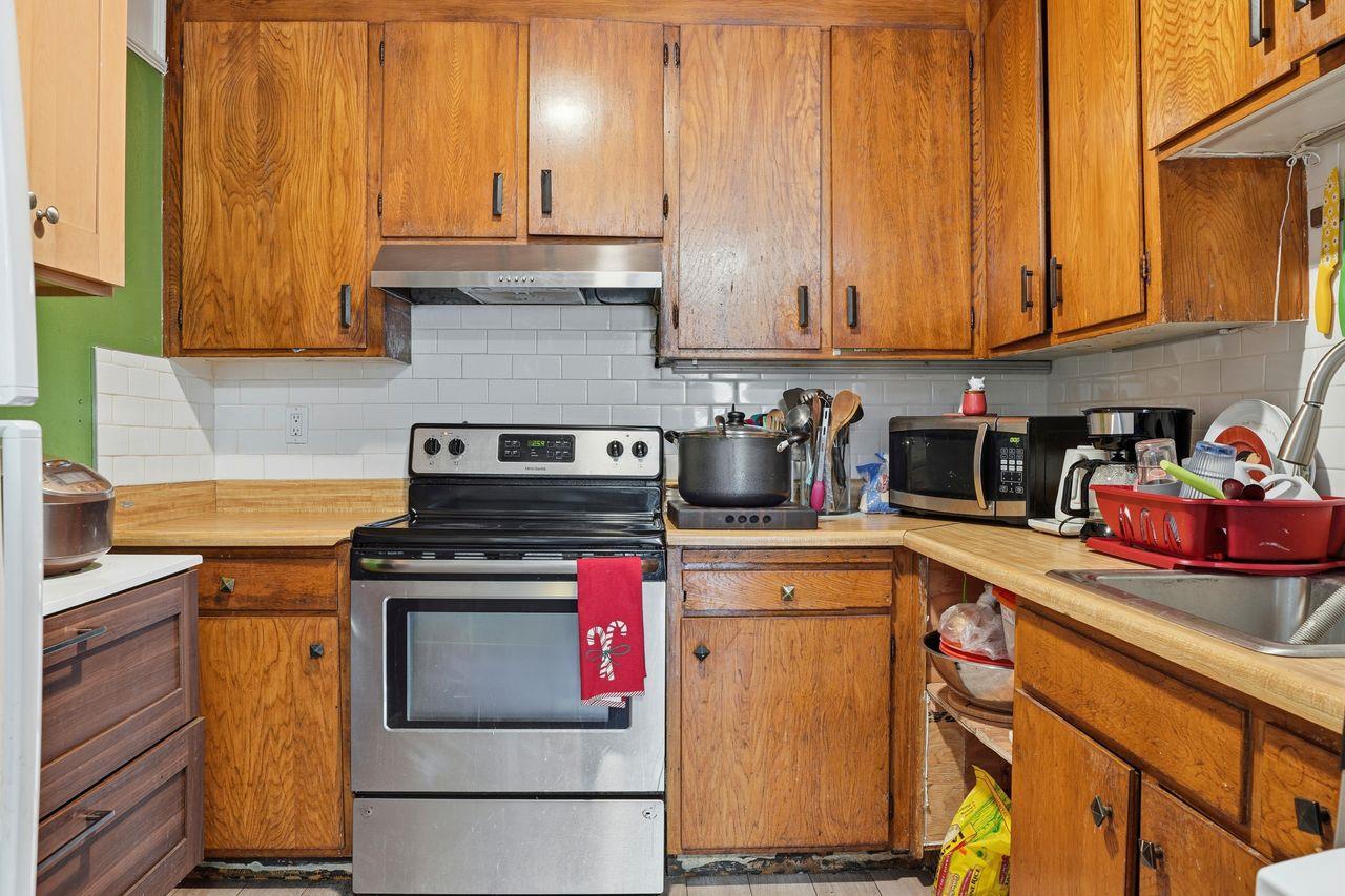 Detail Gallery Image 9 of 30 For 678 Hillside Blvd, Daly City,  CA 94014 - – Beds | – Baths