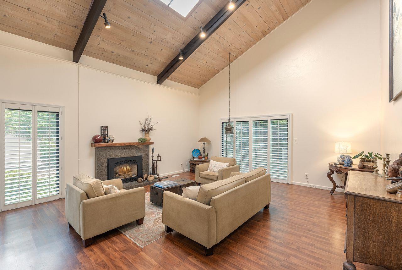 Detail Gallery Image 12 of 12 For 4 Country Club #2,  Pacific Grove,  CA 93950 - 3 Beds | 2 Baths