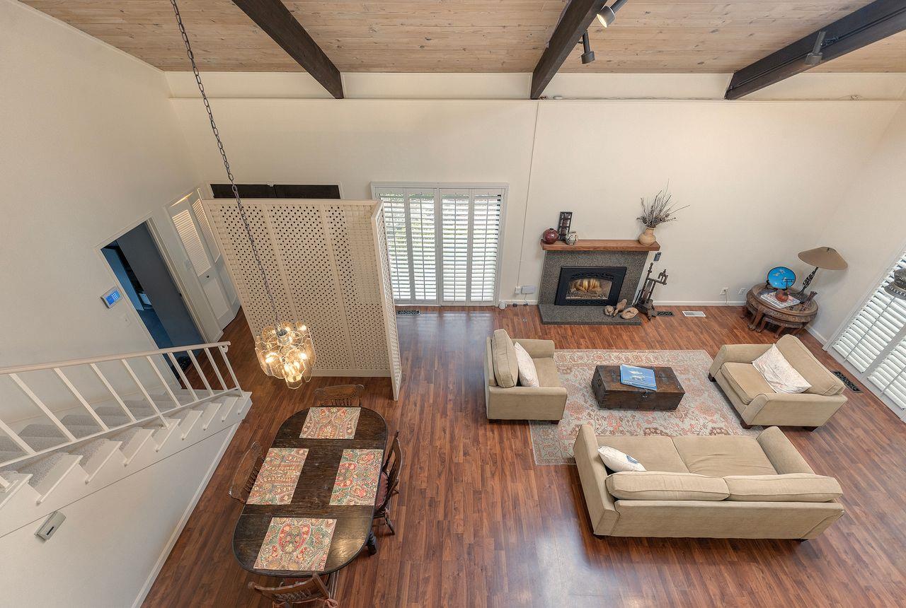 Detail Gallery Image 5 of 12 For 4 Country Club #2,  Pacific Grove,  CA 93950 - 3 Beds | 2 Baths