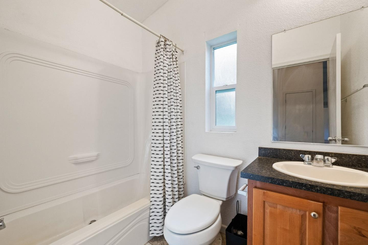 Detail Gallery Image 18 of 33 For 19307 Ferretti Rd, Groveland,  CA 95321 - 3 Beds | 2 Baths