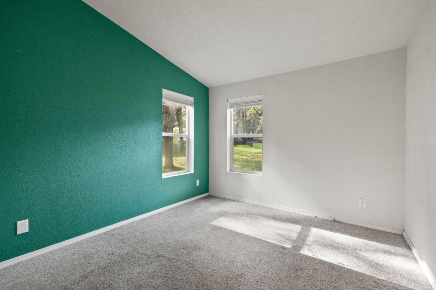 Detail Gallery Image 19 of 33 For 19307 Ferretti Rd, Groveland,  CA 95321 - 3 Beds | 2 Baths