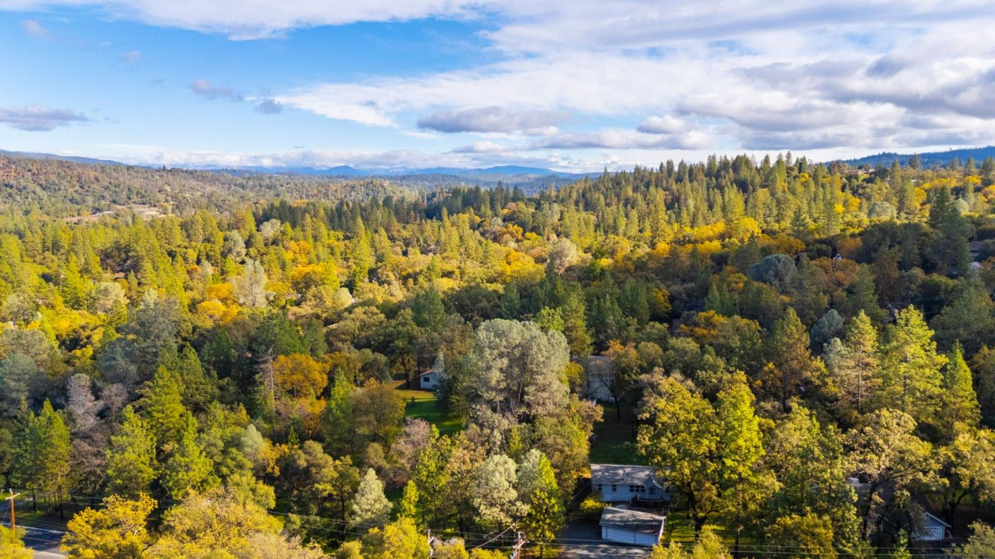 Detail Gallery Image 23 of 33 For 19307 Ferretti Rd, Groveland,  CA 95321 - 3 Beds | 2 Baths