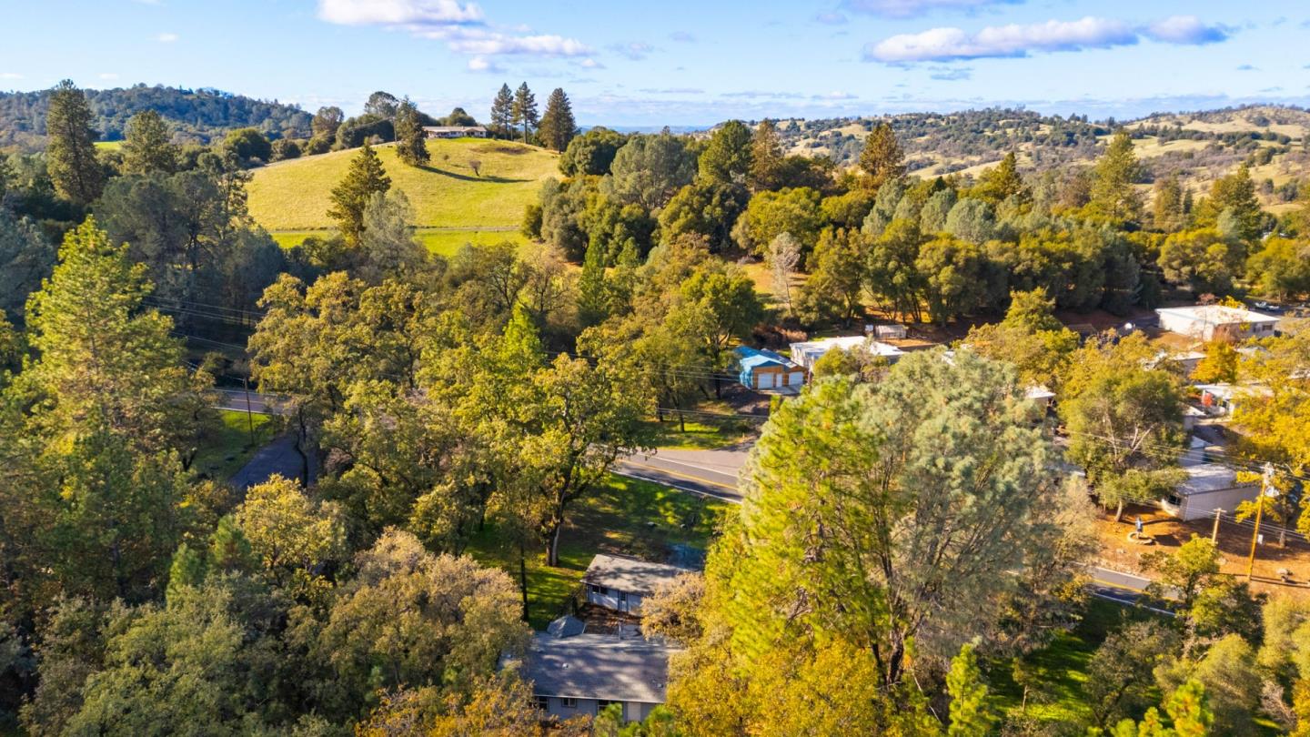 Detail Gallery Image 24 of 33 For 19307 Ferretti Rd, Groveland,  CA 95321 - 3 Beds | 2 Baths