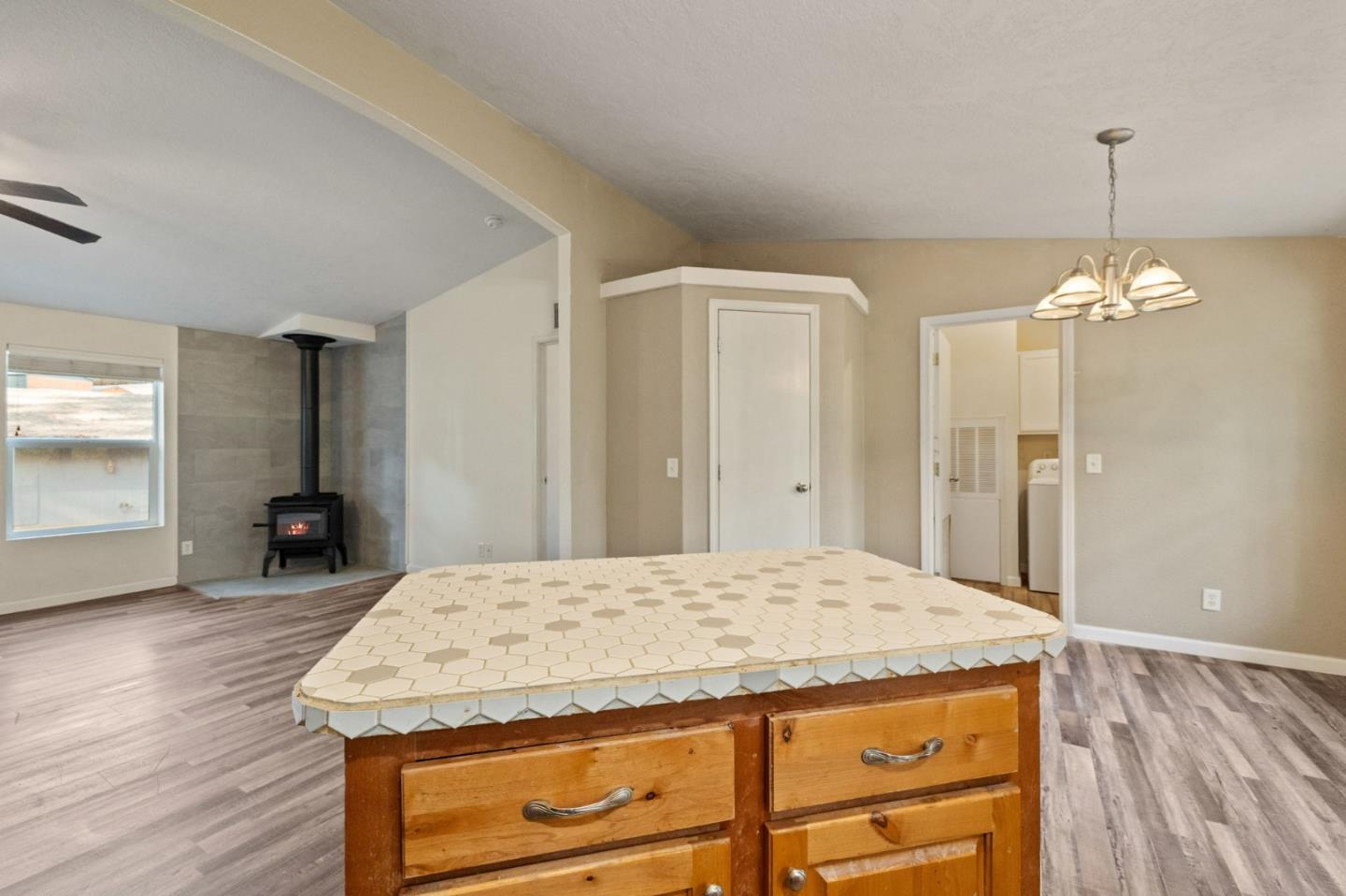 Detail Gallery Image 8 of 33 For 19307 Ferretti Rd, Groveland,  CA 95321 - 3 Beds | 2 Baths