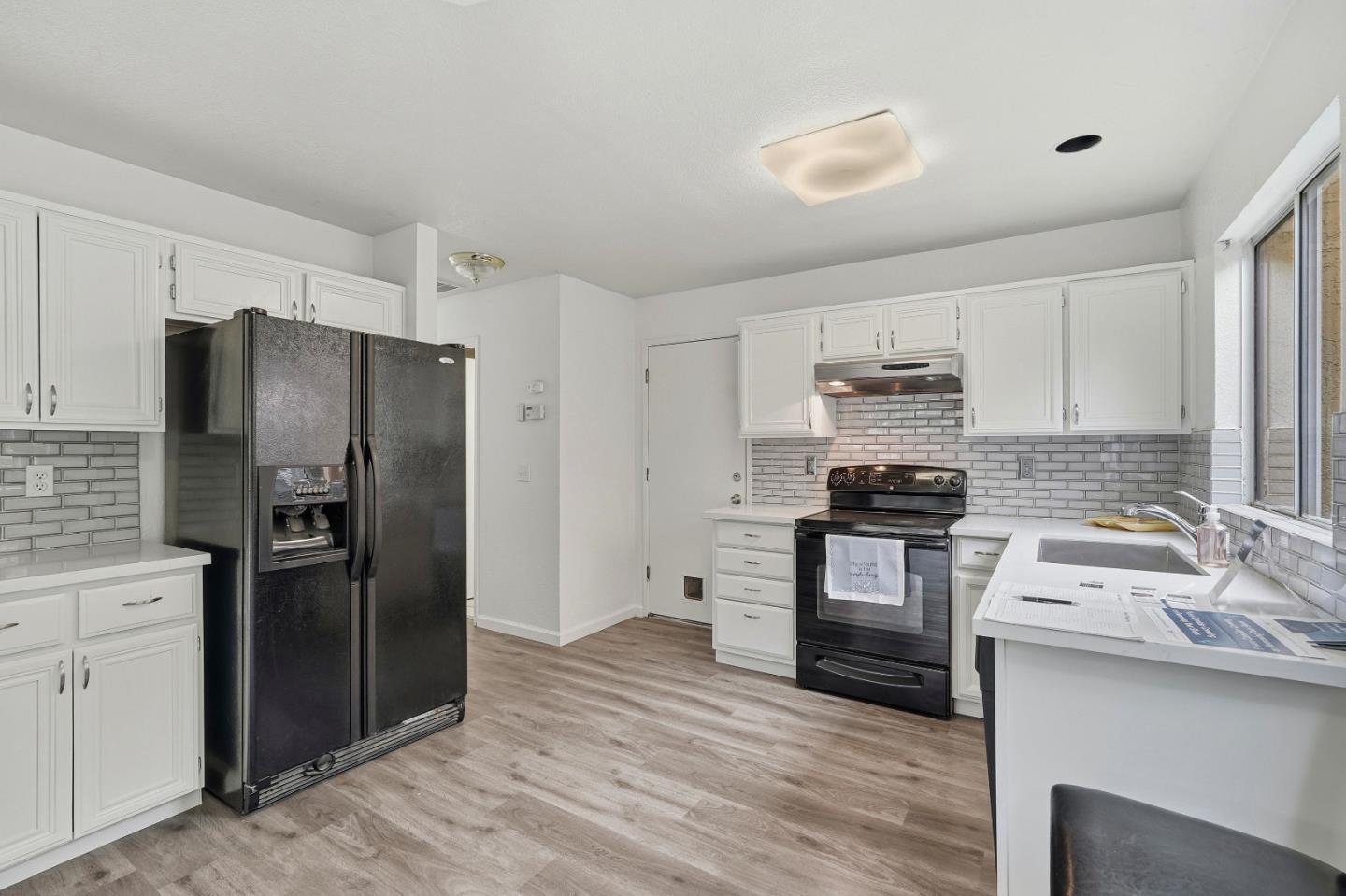 Detail Gallery Image 18 of 34 For 521 Sw Leamon St, Tracy,  CA 95376 - 3 Beds | 2/1 Baths