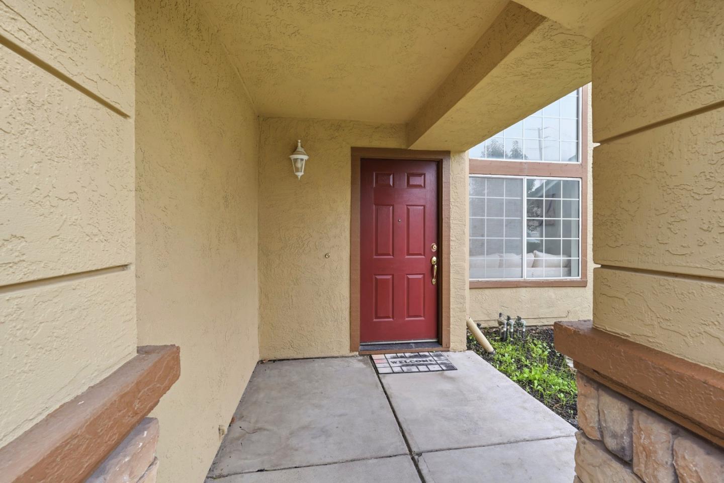 Detail Gallery Image 4 of 34 For 521 Sw Leamon St, Tracy,  CA 95376 - 3 Beds | 2/1 Baths