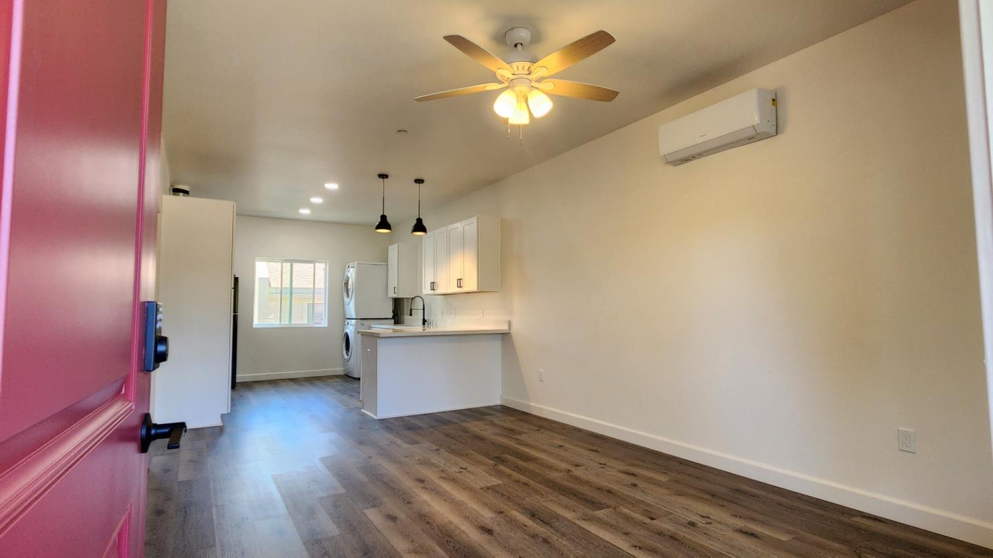 Detail Gallery Image 2 of 5 For 728 W 1st Ave #101,  Chico,  CA 95926 - 2 Beds | 1 Baths