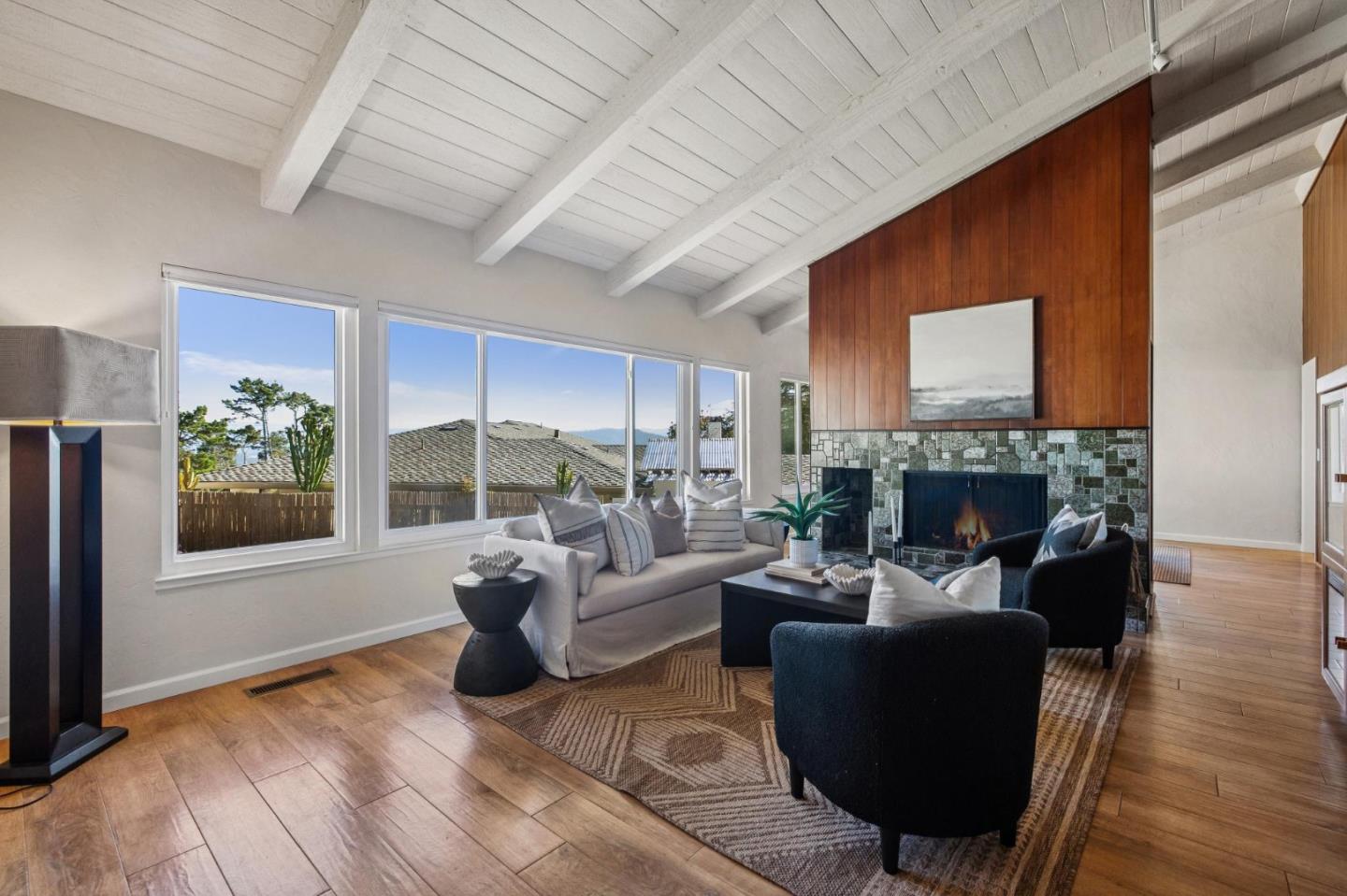 Detail Gallery Image 13 of 63 For 3 Sommerset Rise, Monterey,  CA 93940 - 4 Beds | 3 Baths