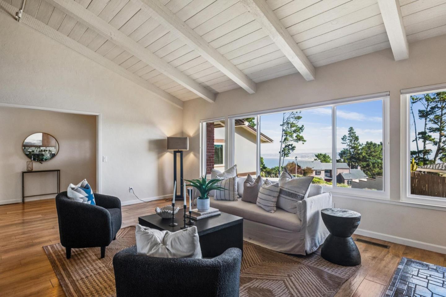 Detail Gallery Image 14 of 63 For 3 Sommerset Rise, Monterey,  CA 93940 - 4 Beds | 3 Baths