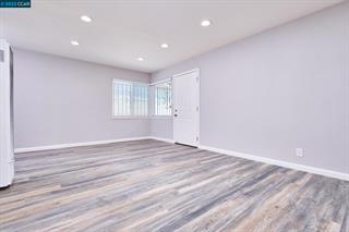 Detail Gallery Image 8 of 10 For 2317 Virginia Ave, Richmond,  CA 94804 - 2 Beds | 1 Baths