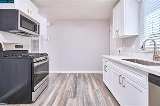 Detail Gallery Image 9 of 10 For 2317 Virginia Ave, Richmond,  CA 94804 - 2 Beds | 1 Baths