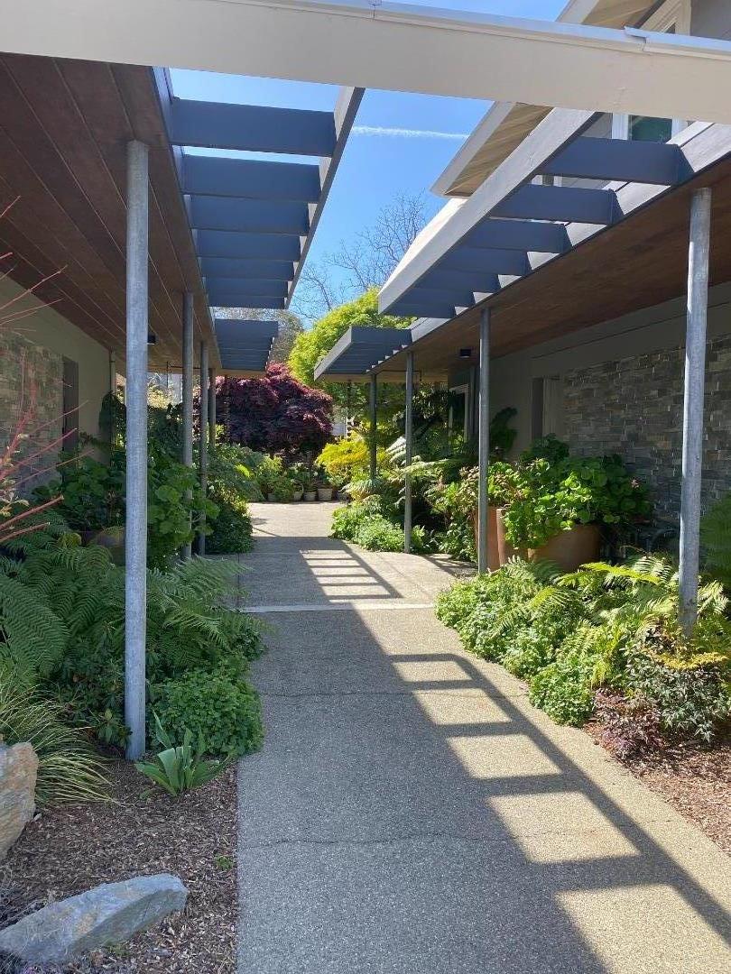 Detail Gallery Image 4 of 6 For 111 Elm St #4,  San Mateo,  CA 94401 - 2 Beds | 1 Baths