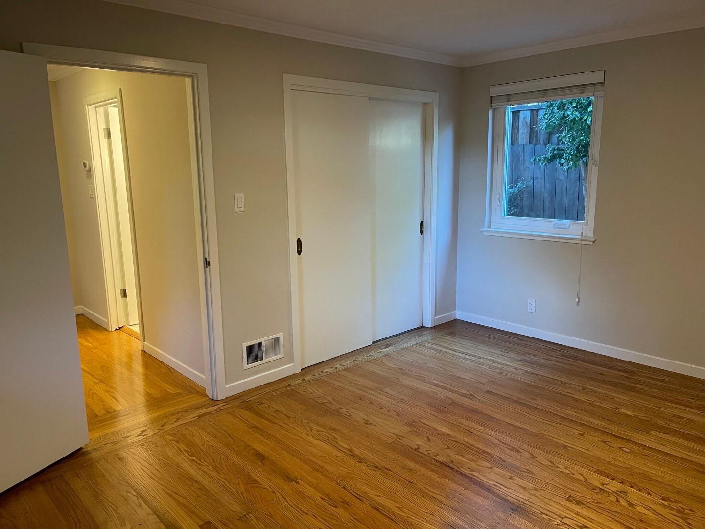 Detail Gallery Image 7 of 9 For 111 Elm St #4,  San Mateo,  CA 94401 - 2 Beds | 1 Baths