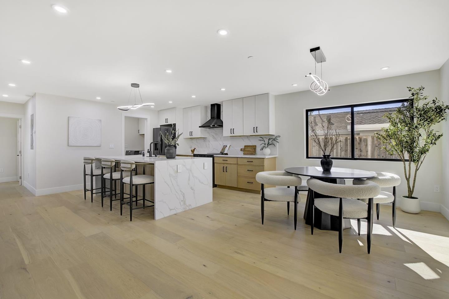 Detail Gallery Image 6 of 59 For 644 Johanna Ave, Sunnyvale,  CA 94085 - 6 Beds | 5 Baths