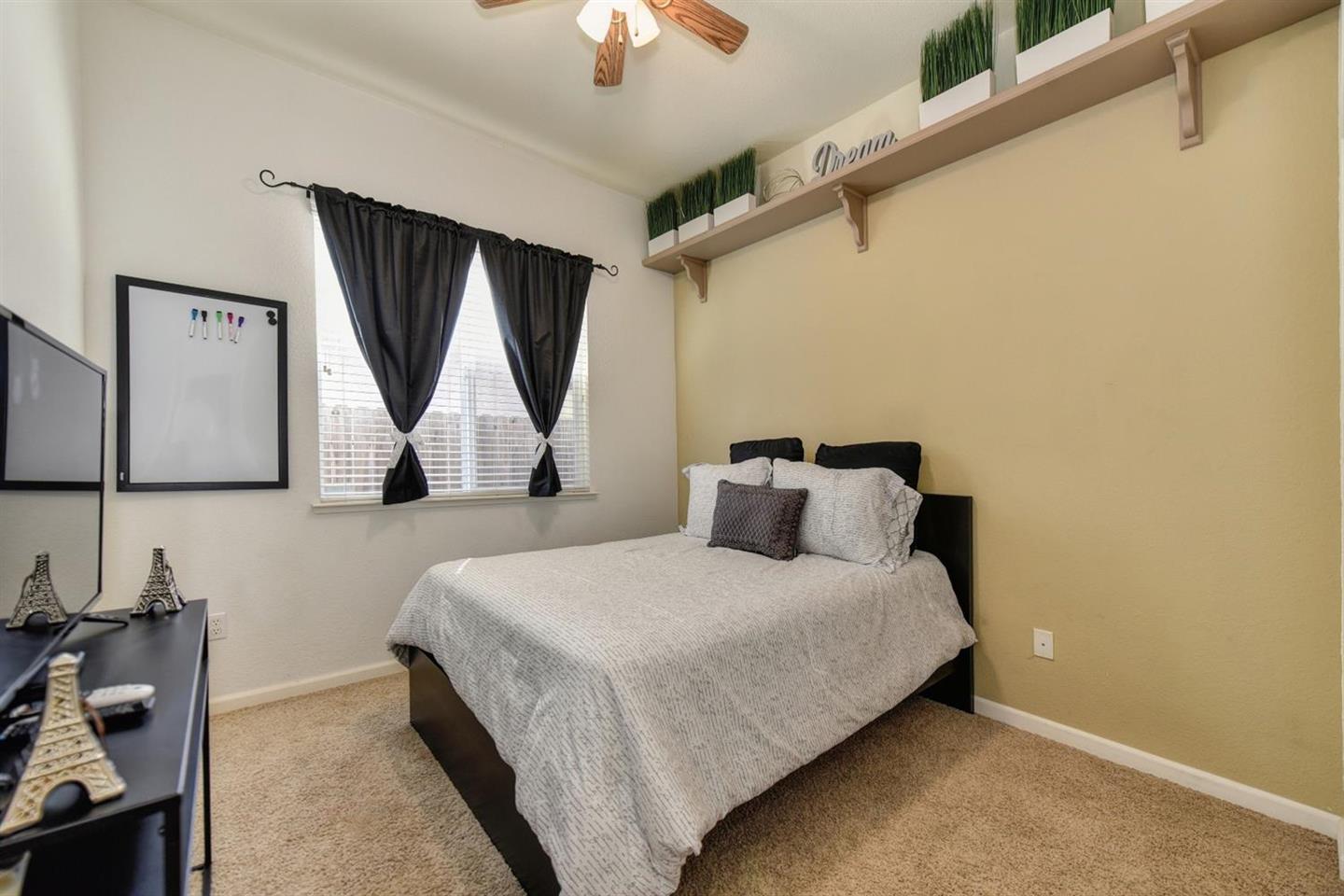 Detail Gallery Image 15 of 27 For 3557 Rainsong Cir, Rancho Cordova,  CA 95670 - 3 Beds | 2 Baths