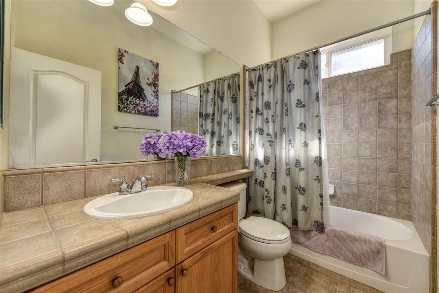 Detail Gallery Image 18 of 27 For 3557 Rainsong Cir, Rancho Cordova,  CA 95670 - 3 Beds | 2 Baths