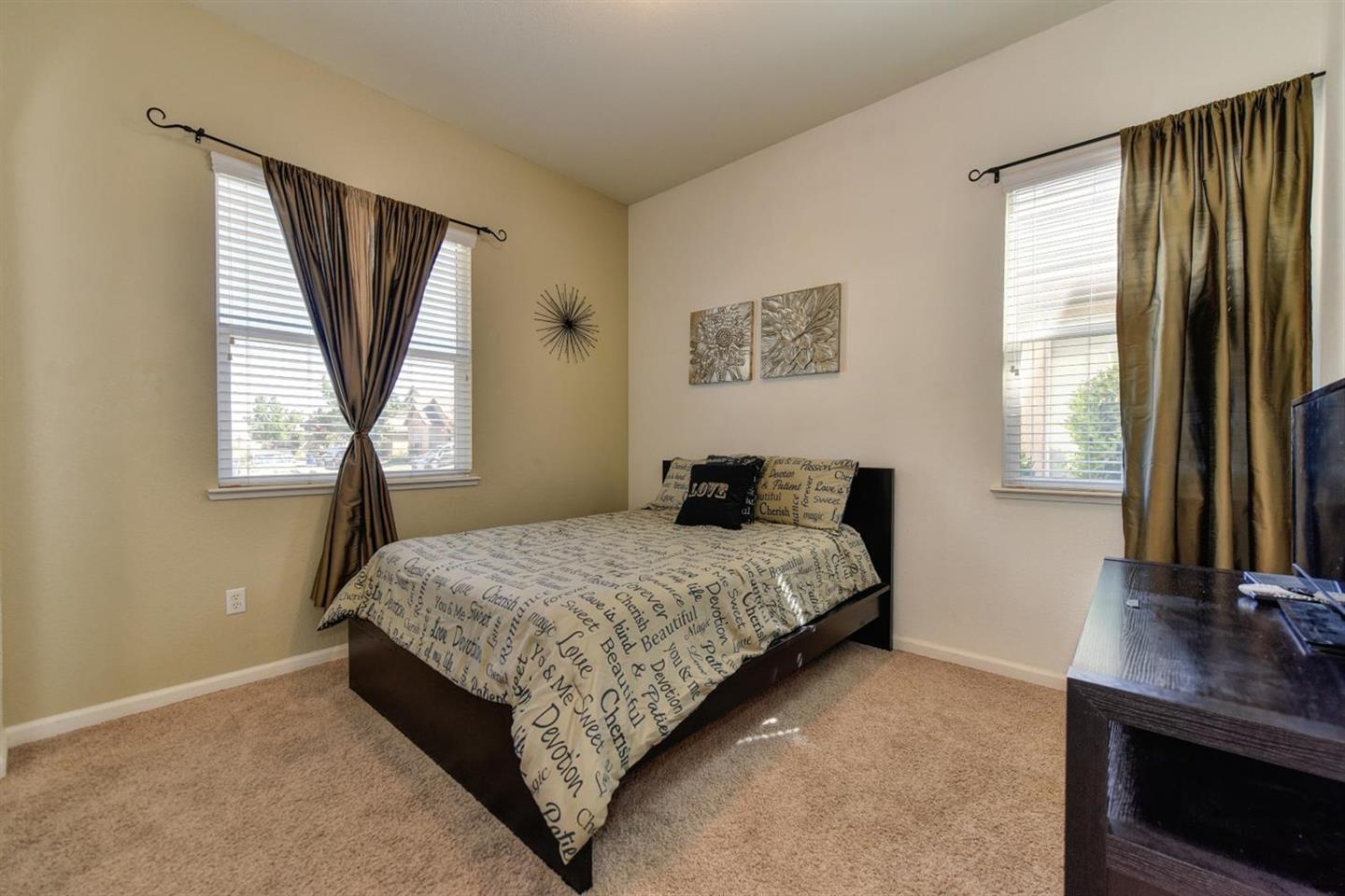 Detail Gallery Image 19 of 27 For 3557 Rainsong Cir, Rancho Cordova,  CA 95670 - 3 Beds | 2 Baths