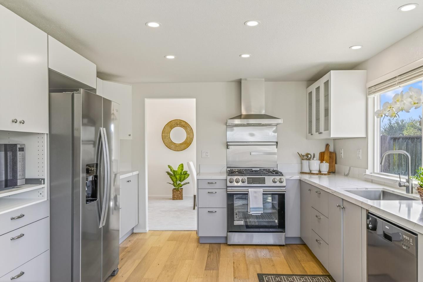 Detail Gallery Image 13 of 55 For 3245 Estrella Del Mar Way, Marina,  CA 93933 - 4 Beds | 2/1 Baths