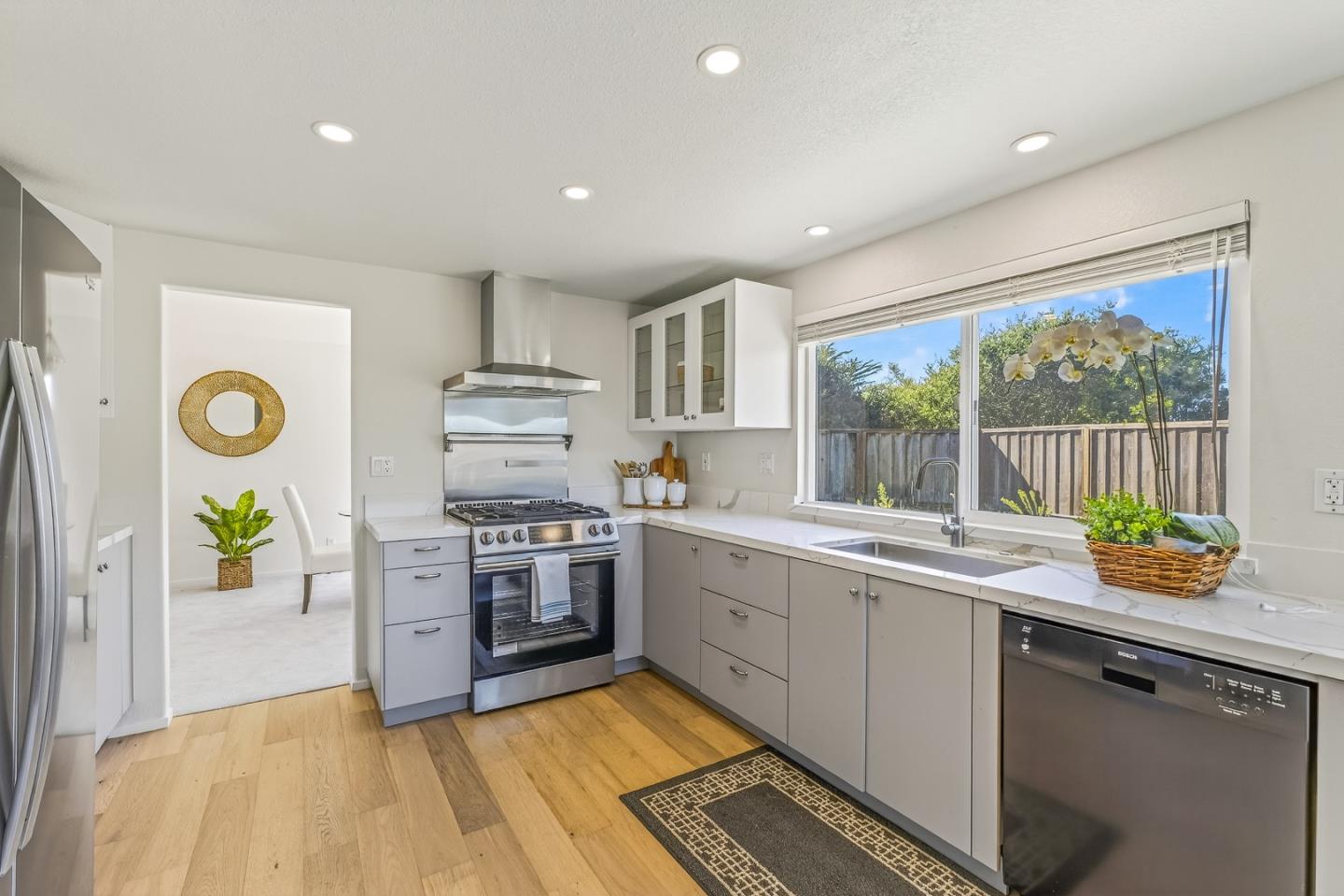 Detail Gallery Image 16 of 55 For 3245 Estrella Del Mar Way, Marina,  CA 93933 - 4 Beds | 2/1 Baths