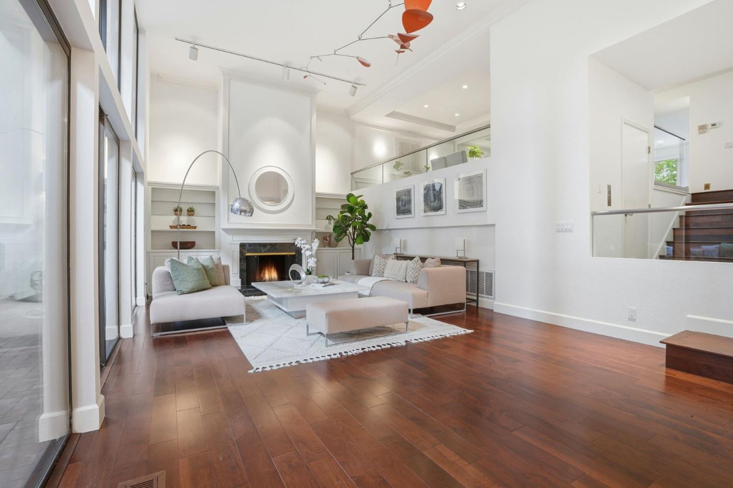 Detail Gallery Image 12 of 48 For 1621 Stone Pine Ln, Menlo Park,  CA 94025 - 3 Beds | 2/1 Baths