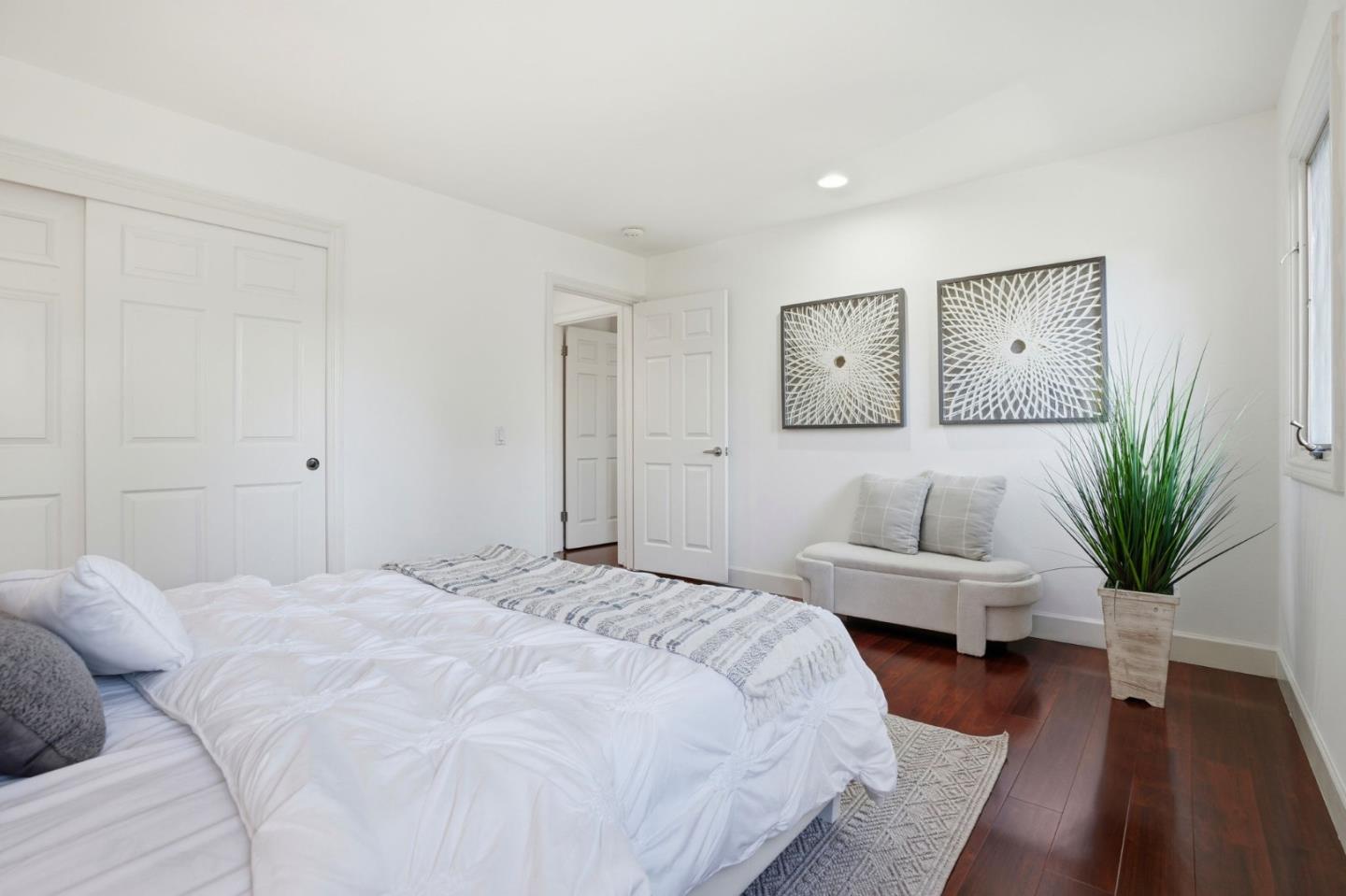 Detail Gallery Image 28 of 48 For 1621 Stone Pine Ln, Menlo Park,  CA 94025 - 3 Beds | 2/1 Baths