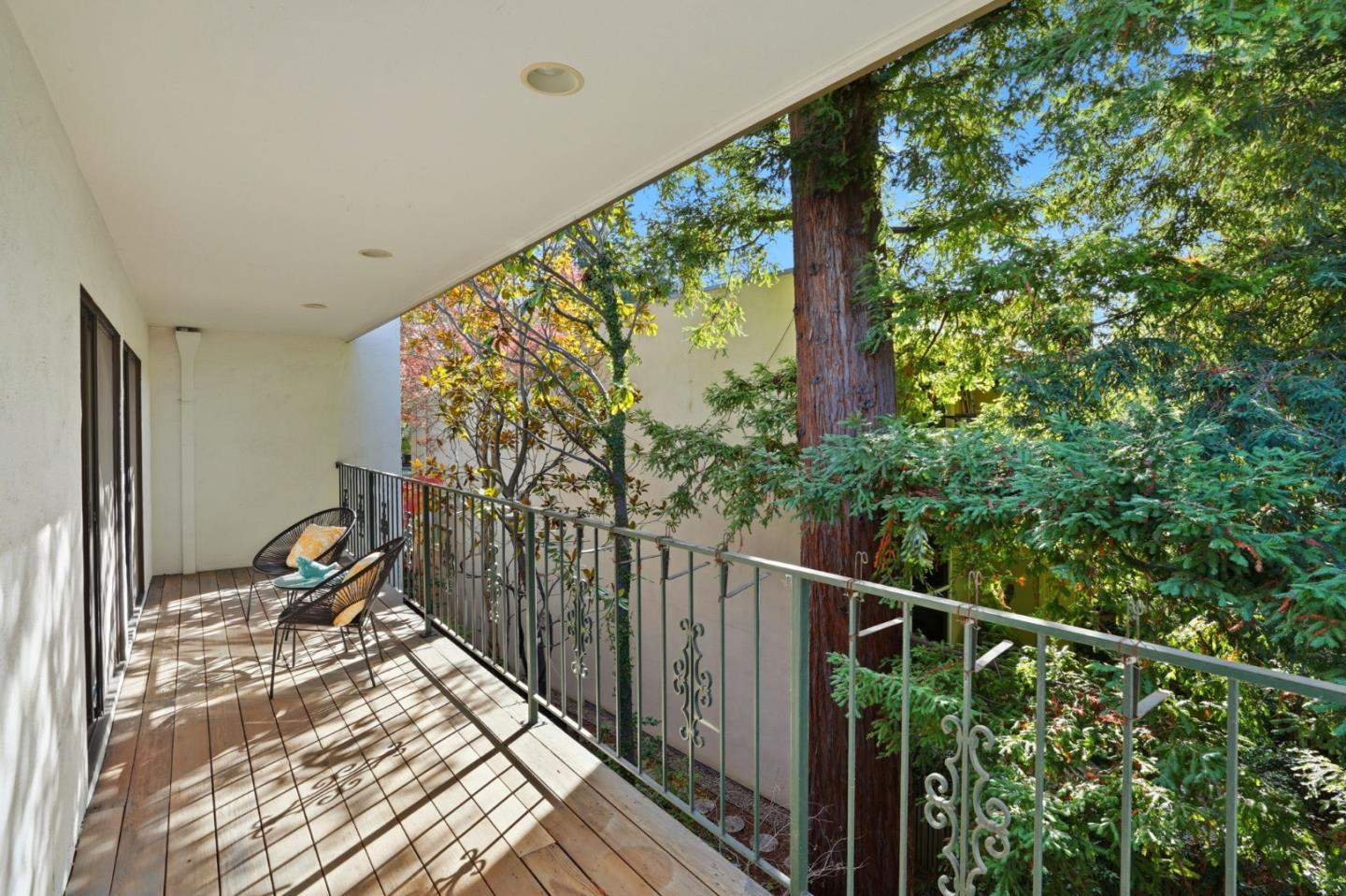 Detail Gallery Image 42 of 48 For 1621 Stone Pine Ln, Menlo Park,  CA 94025 - 3 Beds | 2/1 Baths