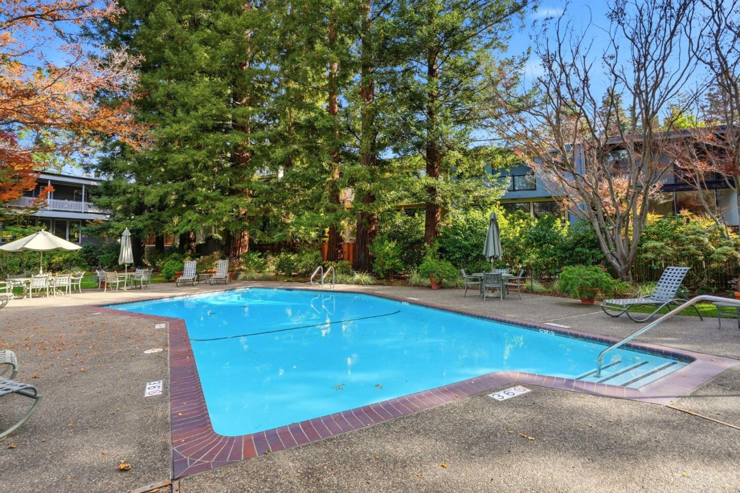 Detail Gallery Image 47 of 48 For 1621 Stone Pine Ln, Menlo Park,  CA 94025 - 3 Beds | 2/1 Baths