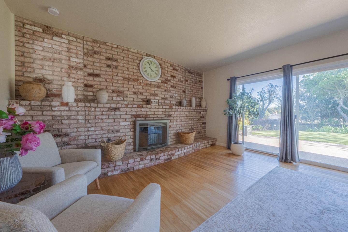 Detail Gallery Image 18 of 41 For 9919 Mimosa Path, Salinas,  CA 93907 - 3 Beds | 2 Baths