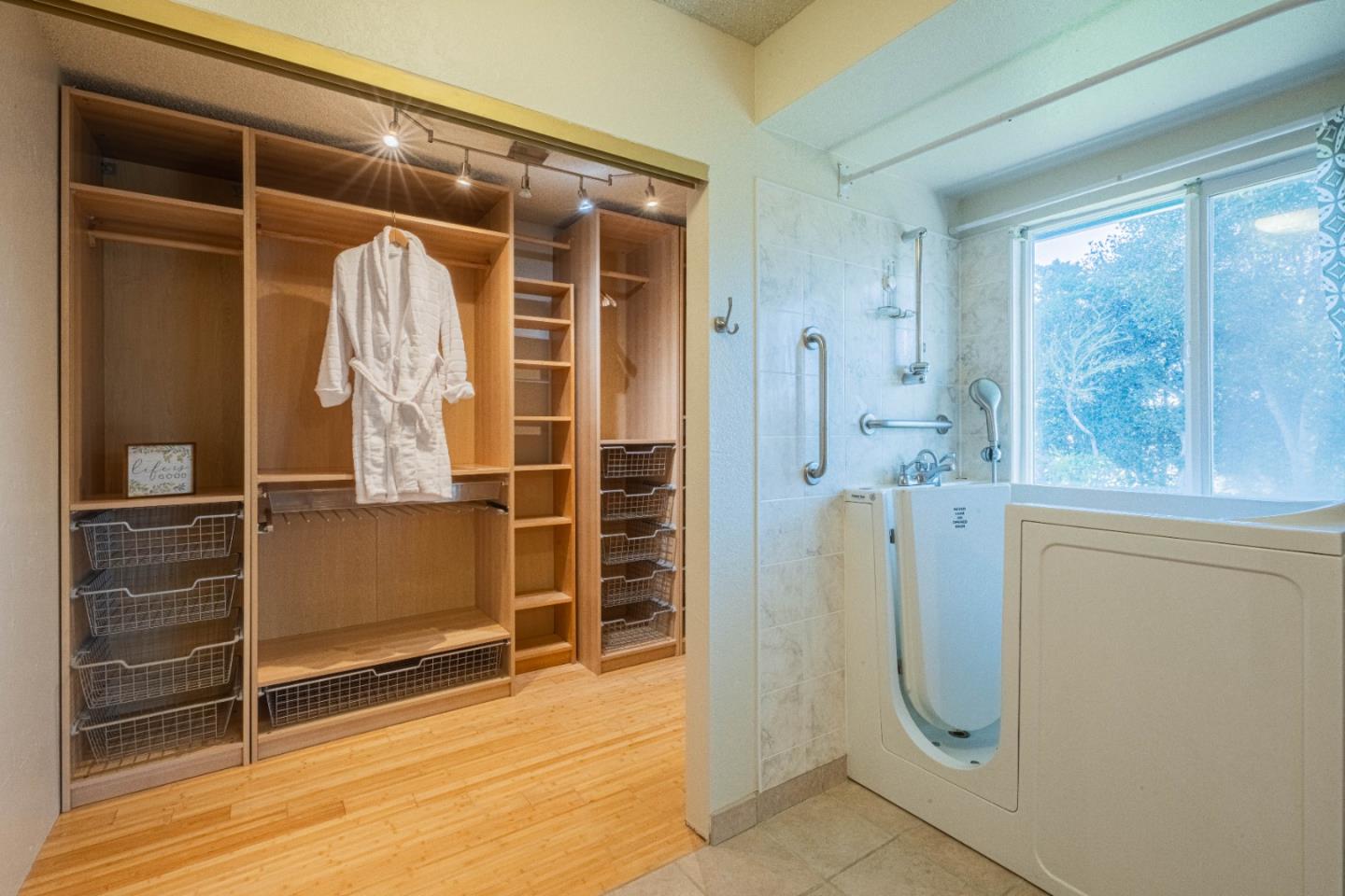 Detail Gallery Image 27 of 41 For 9919 Mimosa Path, Salinas,  CA 93907 - 3 Beds | 2 Baths