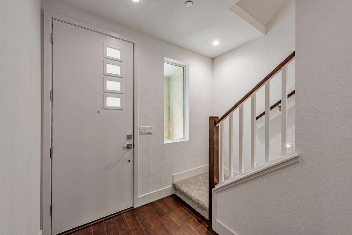 Detail Gallery Image 3 of 16 For 2110 Ivory Ter, San Ramon,  CA 94583 - 3 Beds | 3/1 Baths