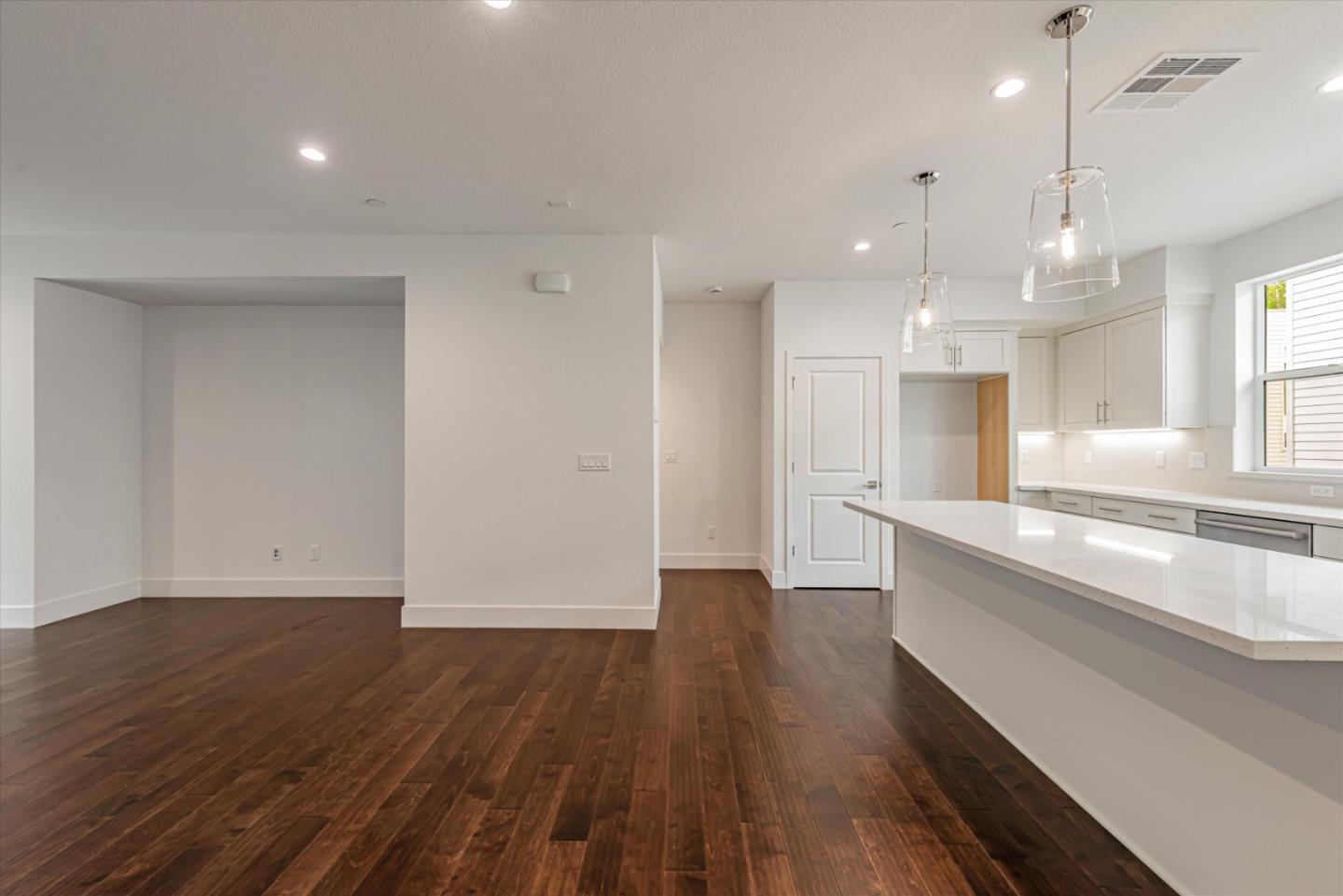 Detail Gallery Image 5 of 16 For 2110 Ivory Ter, San Ramon,  CA 94583 - 3 Beds | 3/1 Baths