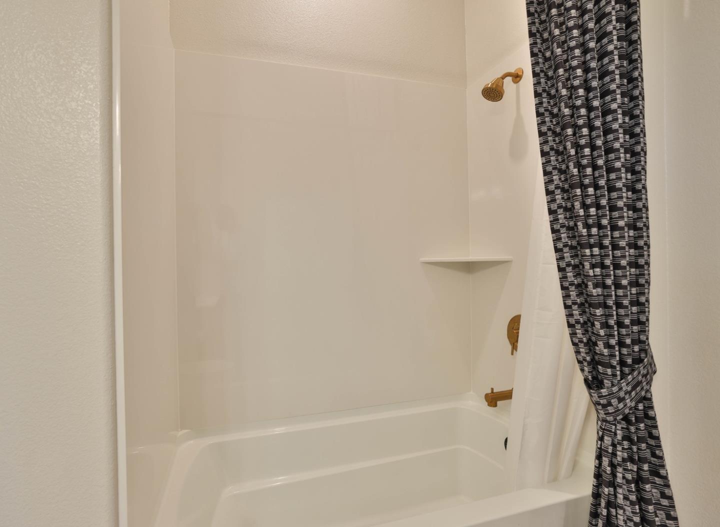 Photo #29: ML82028209 Listing: Photo #29