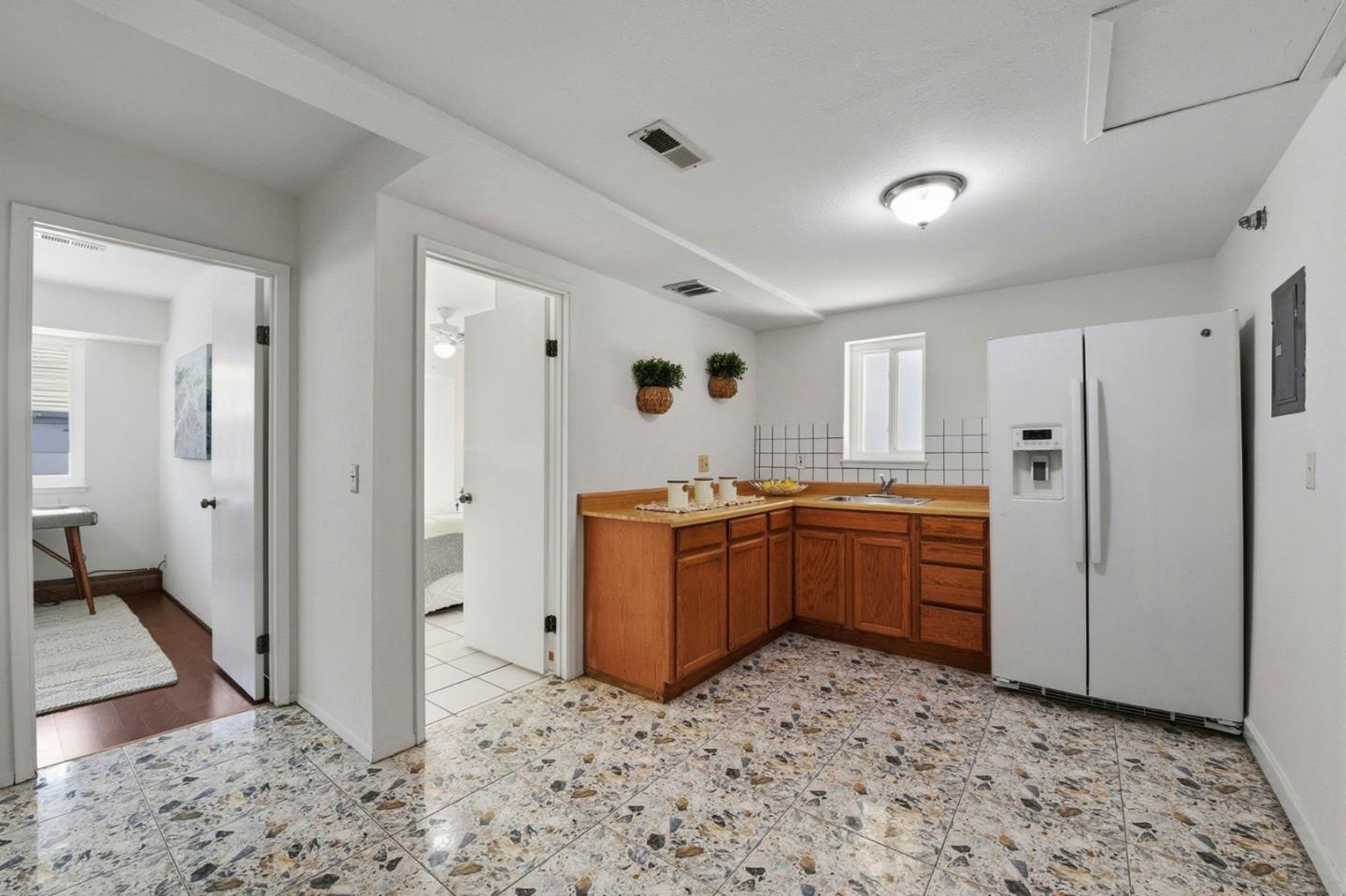 Detail Gallery Image 23 of 36 For 3205 Gateland Ct, San Jose,  CA 95148 - 6 Beds | 3/1 Baths