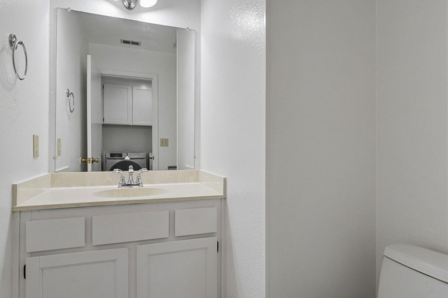 Detail Gallery Image 28 of 36 For 3205 Gateland Ct, San Jose,  CA 95148 - 6 Beds | 3/1 Baths