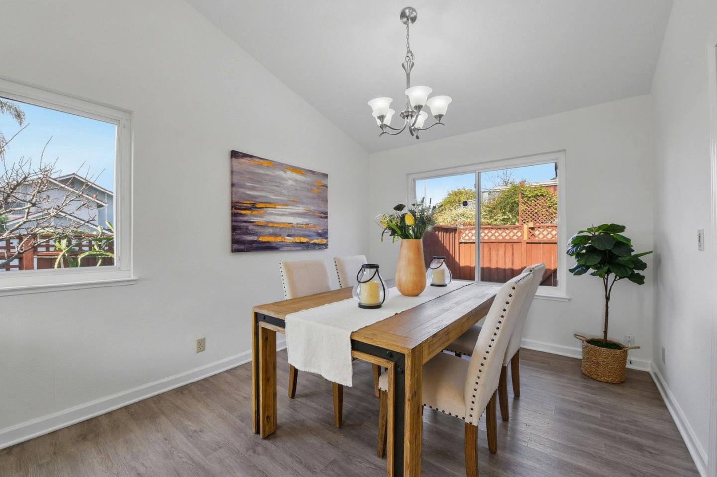 Detail Gallery Image 5 of 36 For 3205 Gateland Ct, San Jose,  CA 95148 - 6 Beds | 3/1 Baths