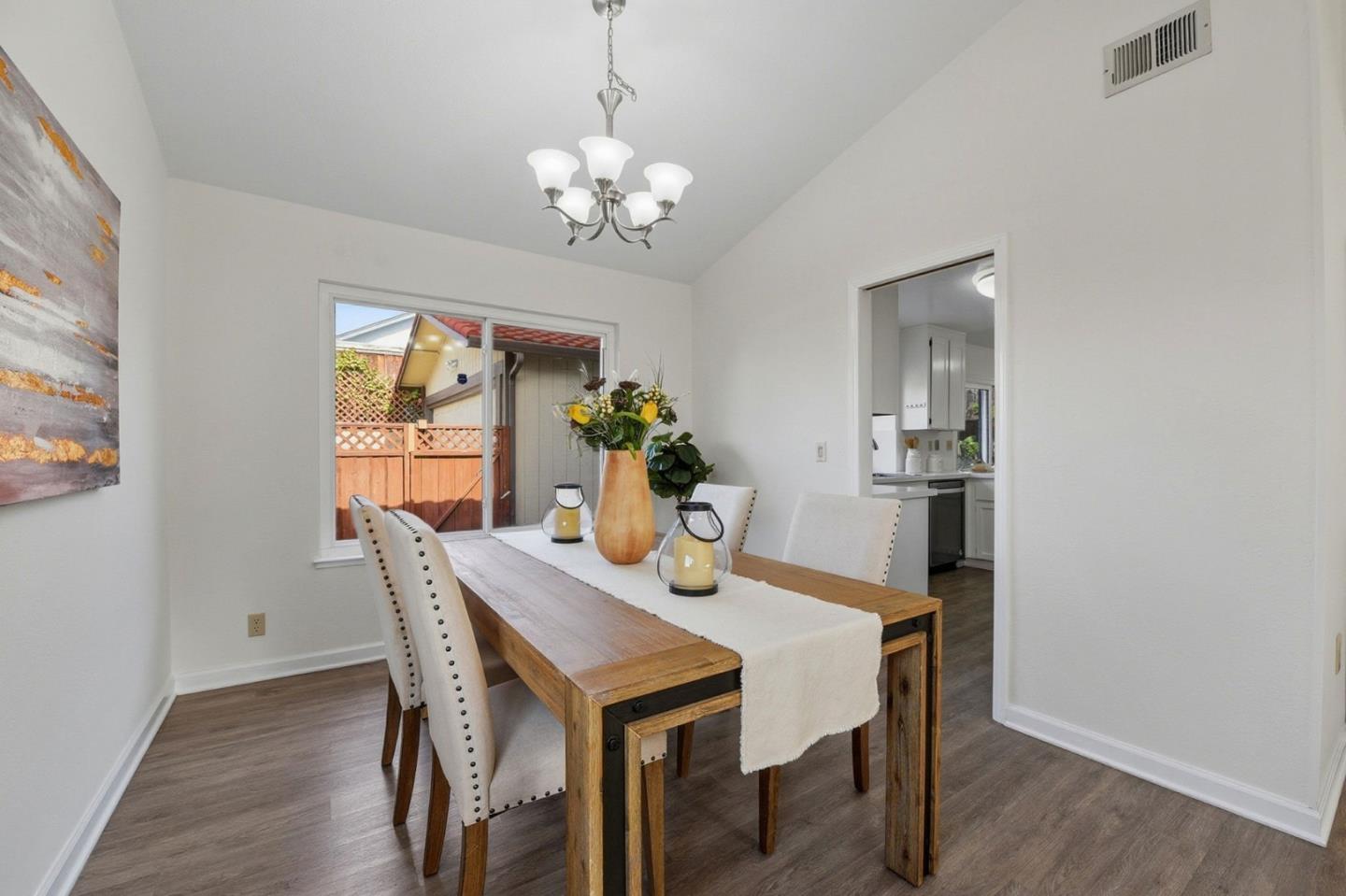 Detail Gallery Image 6 of 36 For 3205 Gateland Ct, San Jose,  CA 95148 - 6 Beds | 3/1 Baths