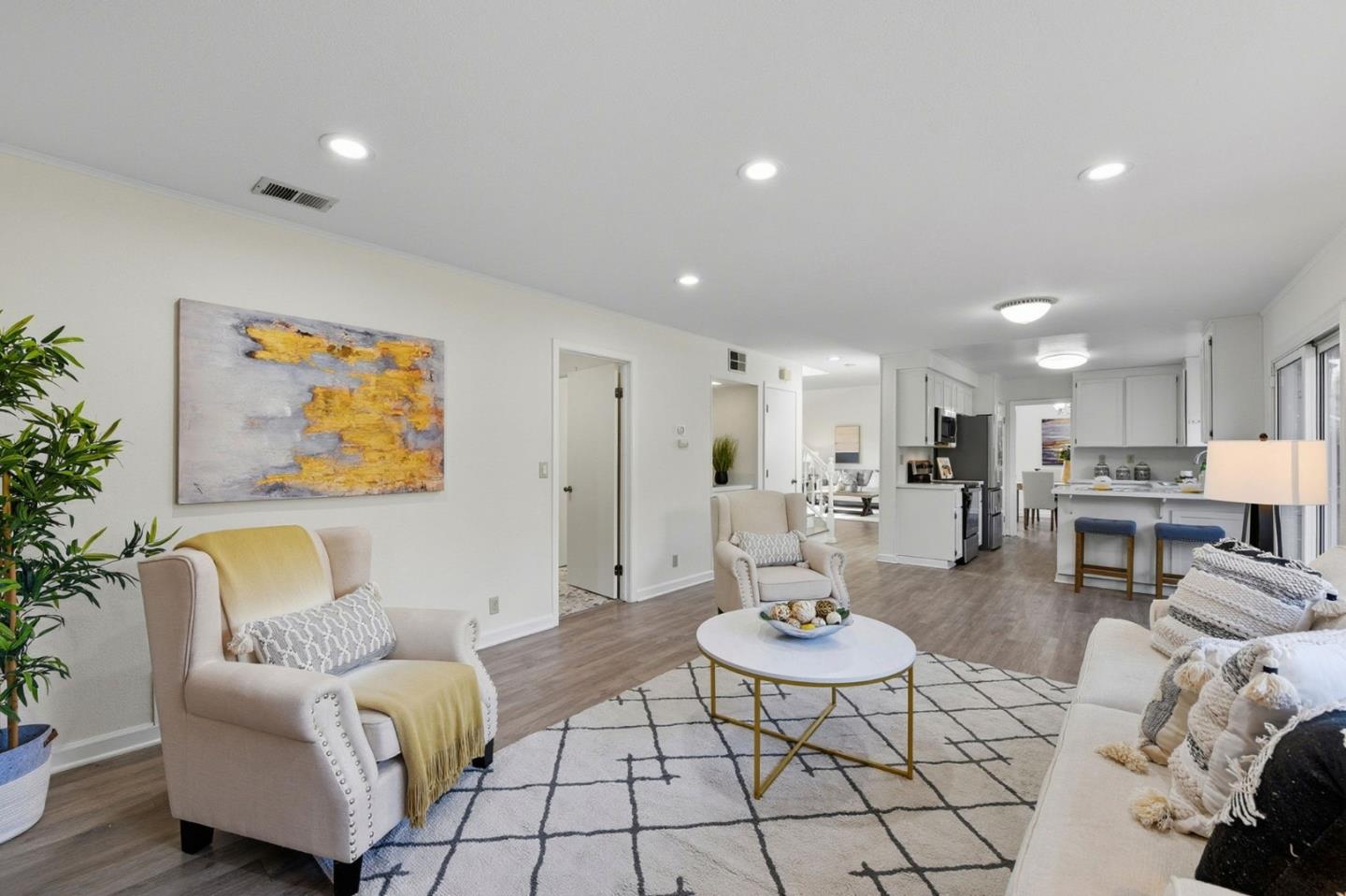 Detail Gallery Image 9 of 36 For 3205 Gateland Ct, San Jose,  CA 95148 - 6 Beds | 3/1 Baths