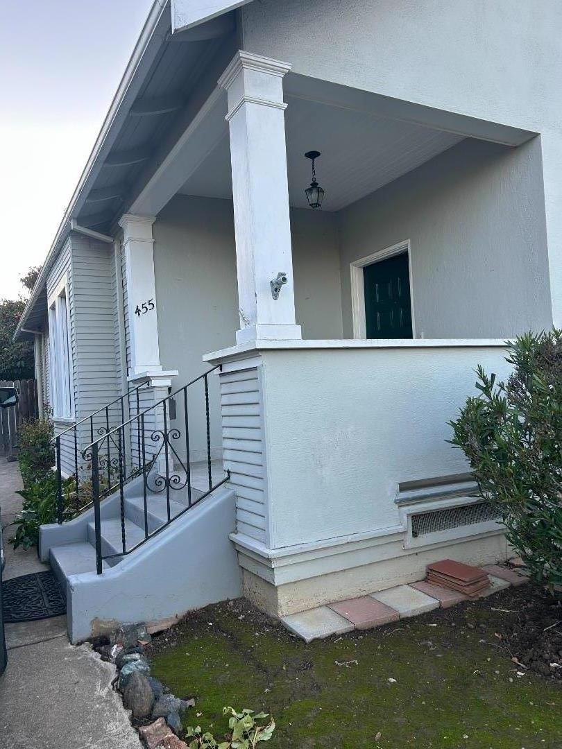 Detail Gallery Image 2 of 2 For 455 Wisnom Ave, San Mateo,  CA 94401 - 2 Beds | 1 Baths