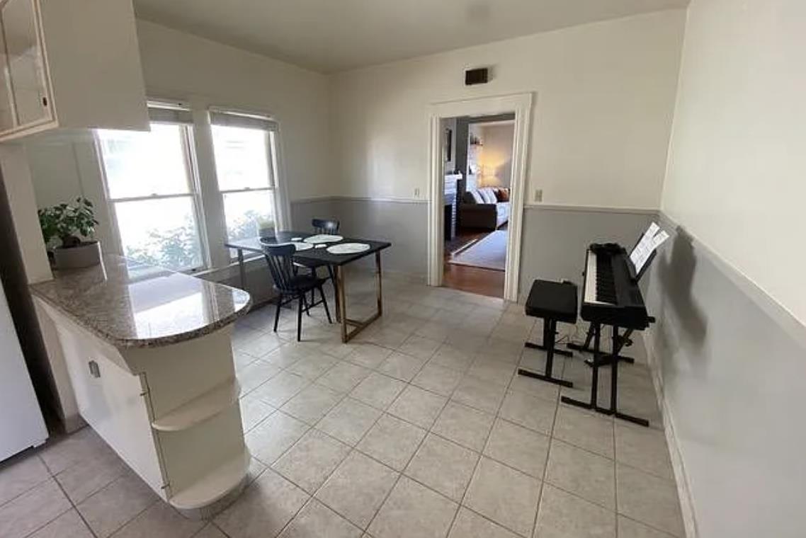 Detail Gallery Image 9 of 17 For 455 Wisnom Ave, San Mateo,  CA 94401 - 2 Beds | 1 Baths