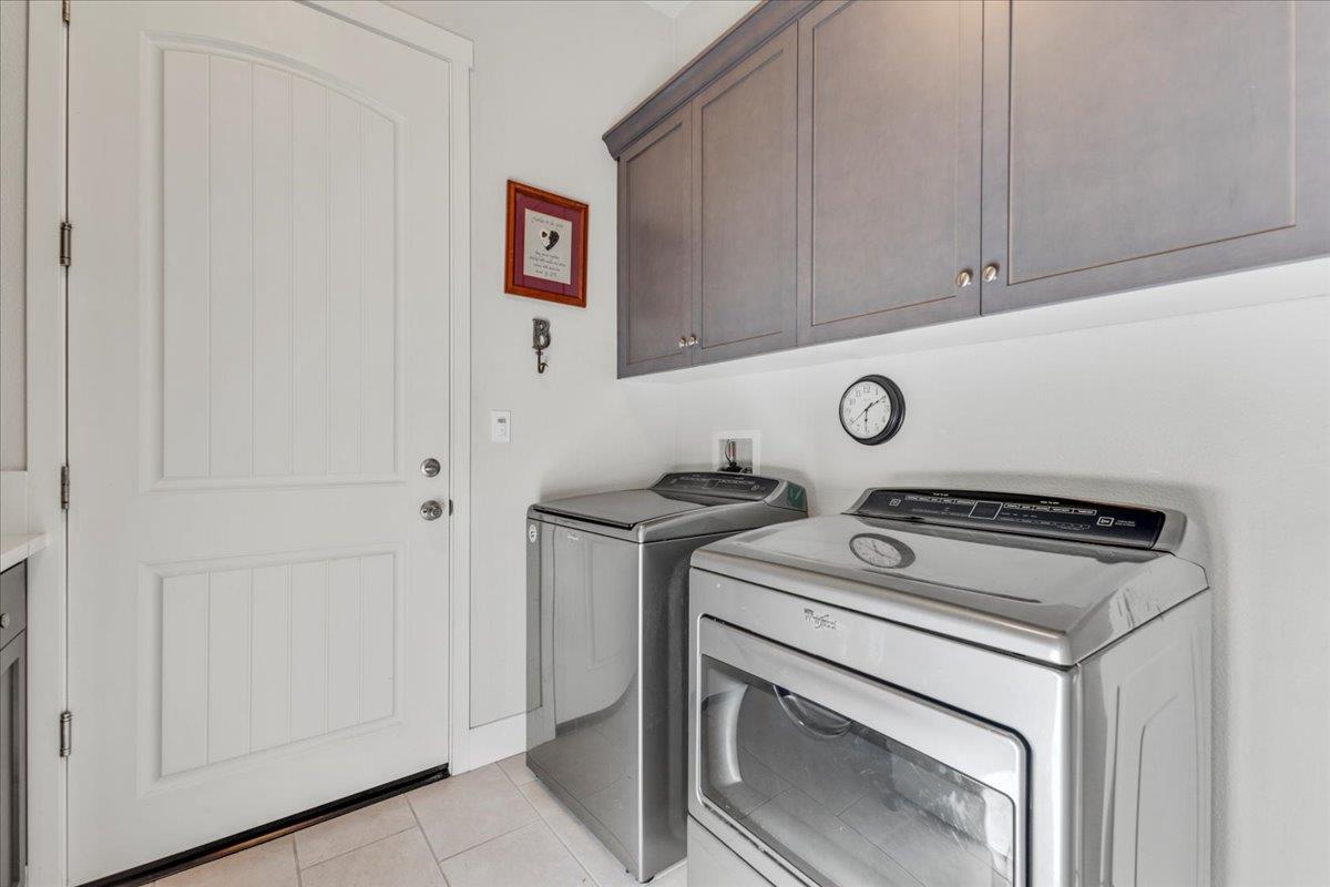 Detail Gallery Image 23 of 33 For 604 Matterhorn Ct, Marina,  CA 93933 - 3 Beds | 2 Baths