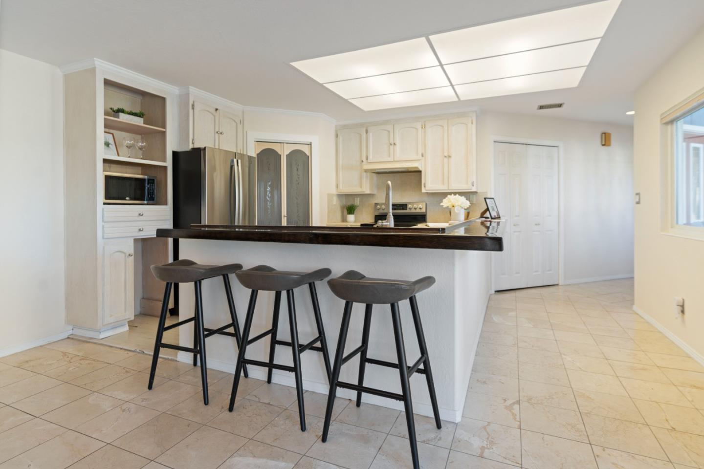 Detail Gallery Image 11 of 58 For 112 Alto Sol Ct, Scotts Valley,  CA 95066 - 4 Beds | 3 Baths